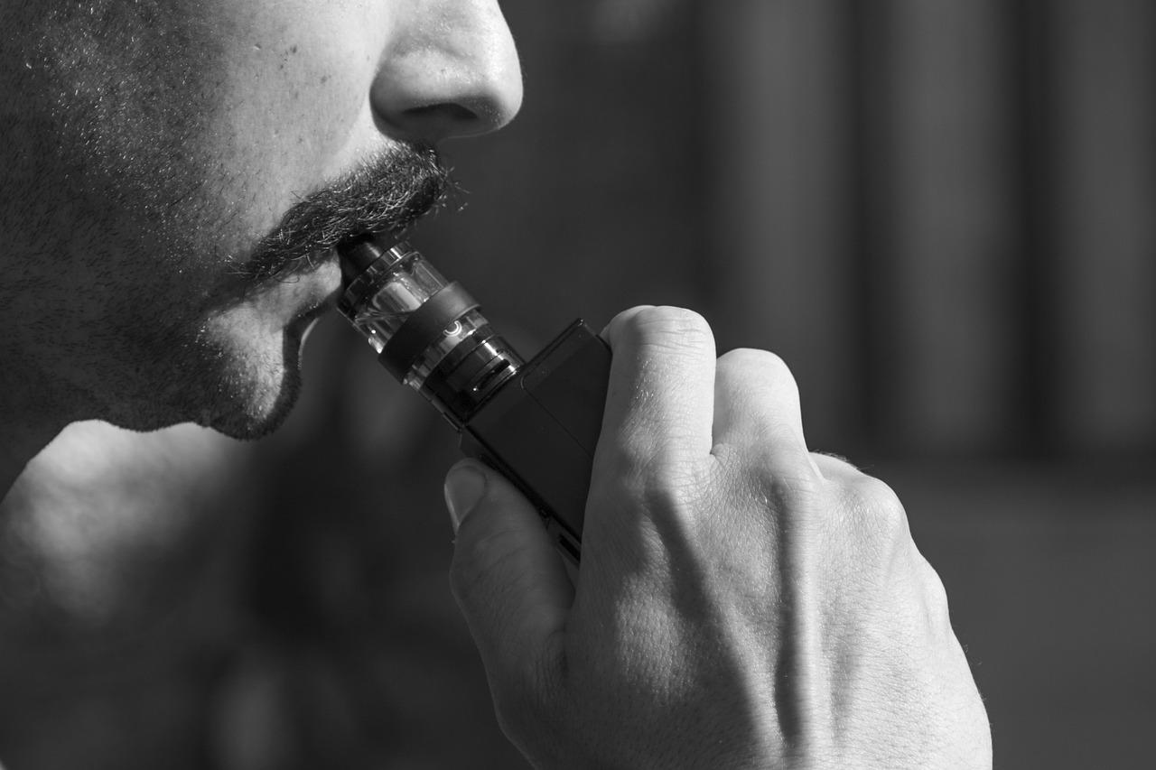 E-cigarette Market